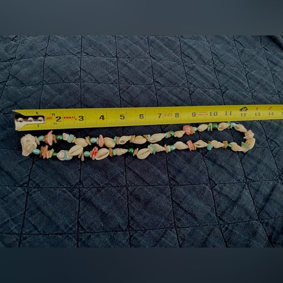 Shell necklace - Picture 3 of 3